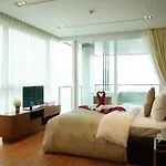 Condo De Luxe A Patong, 2 Chambres Avec Piscine Vue Sur Mer